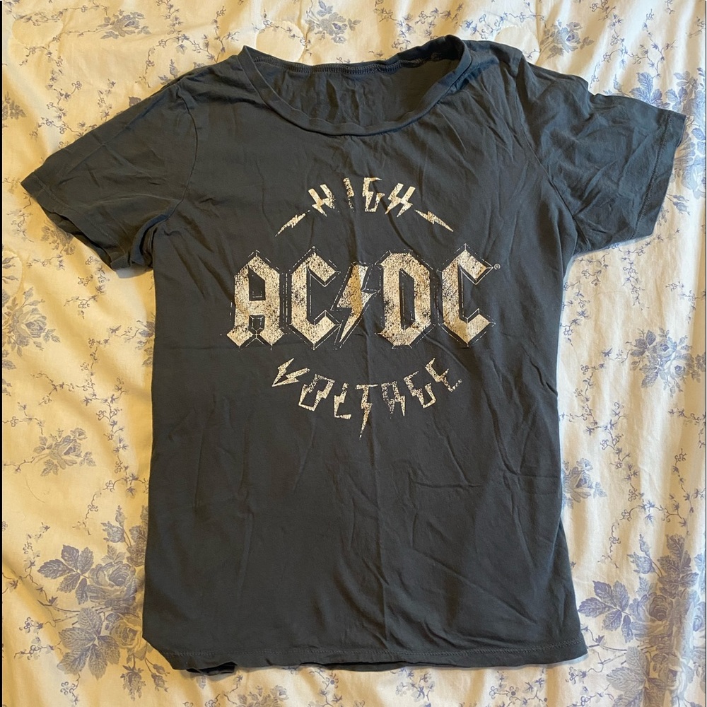 • AC/DC Band Shirt • Size Medium